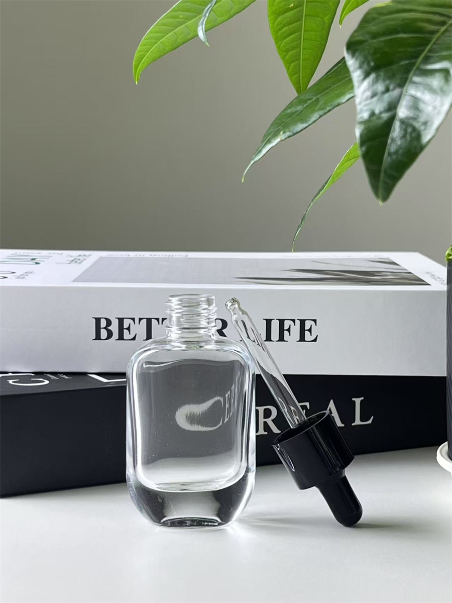 Essential Oil 24