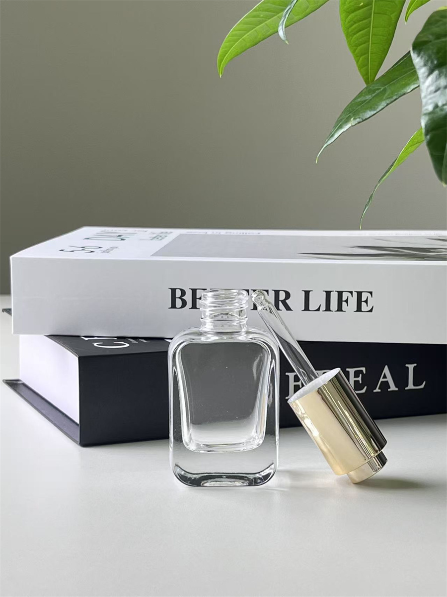 Essential Oil 21